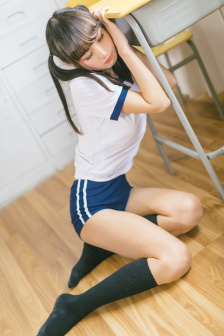 女生下面变黑色是什么原因?